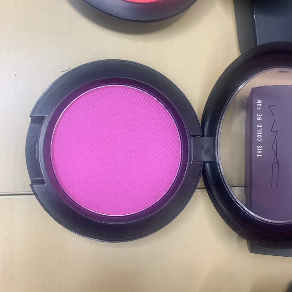 MAC Powder Blushes bundle - Picture 7 of 7